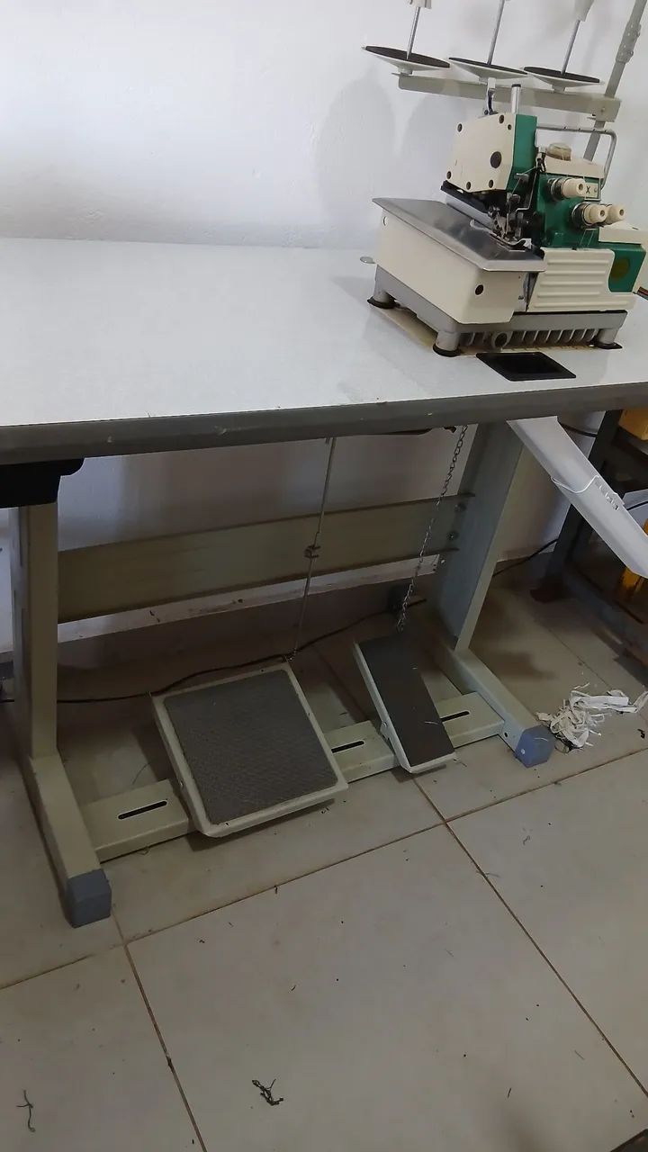 Máquina Overloque  - Foto 2