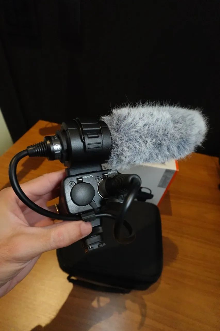 Sony Xlr-k2m Kit Adaptador E Microfone Shotgun - Muito Novo - Foto 5