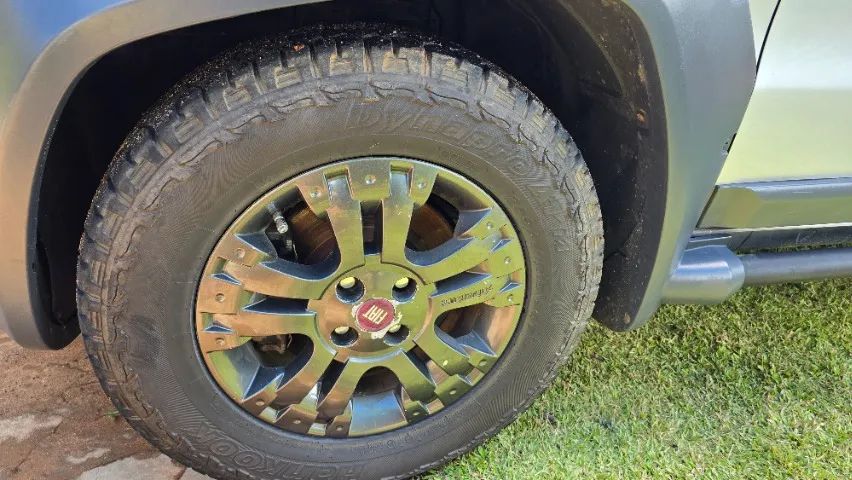 Fiat Strada Adv.1.8 16V Dualogic Flex CD 2012 - Foto 3