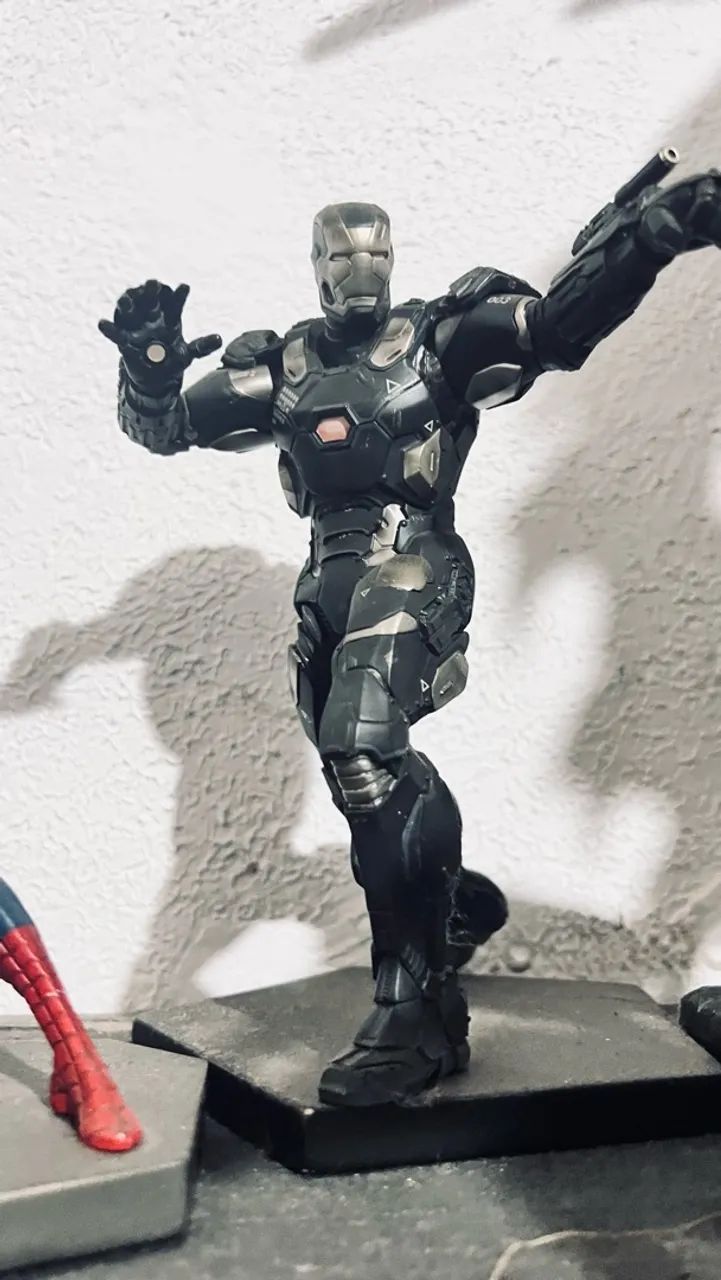 Iron studios 
