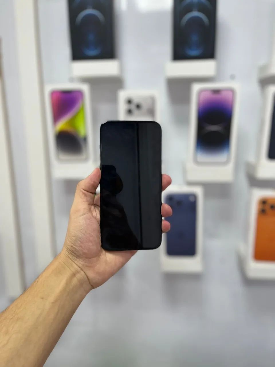 iPhone 15 Pro Max - 256GB ?4.399,00 - Celulares e Smartphones