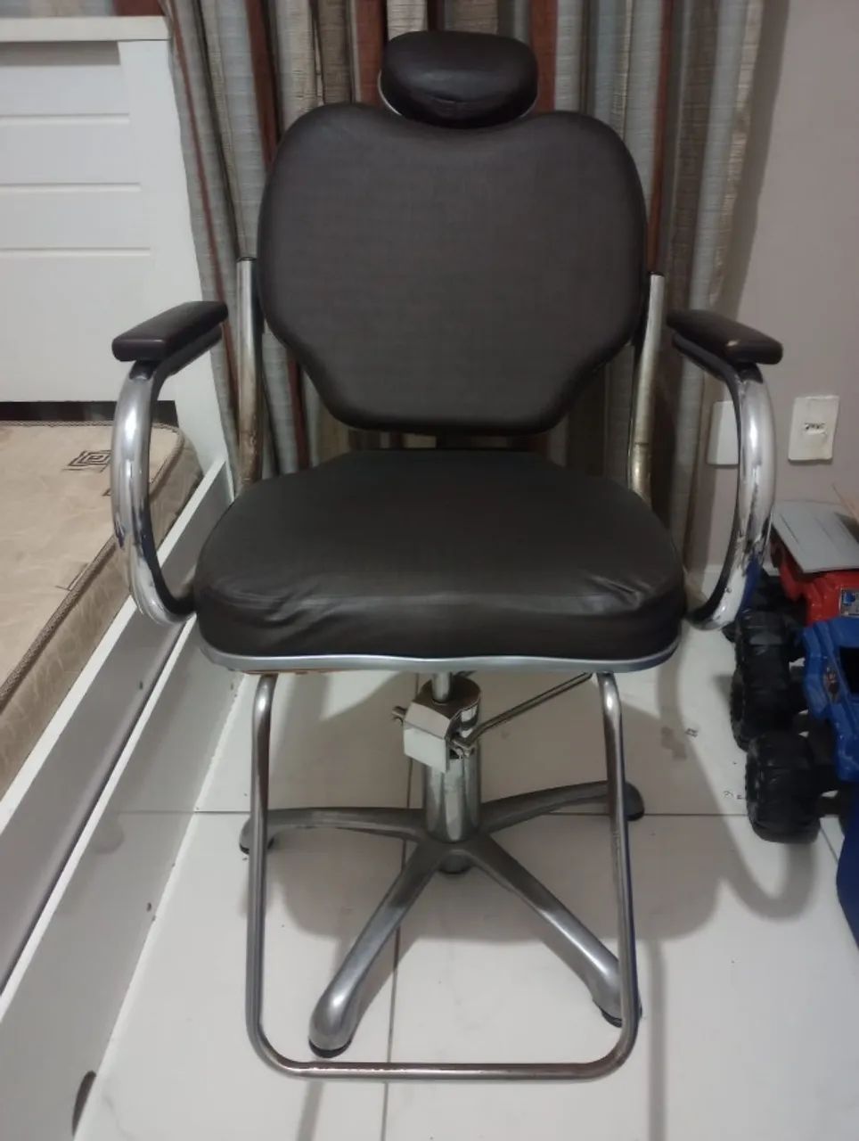 Cadeira de salão e barbearia  - Foto 2