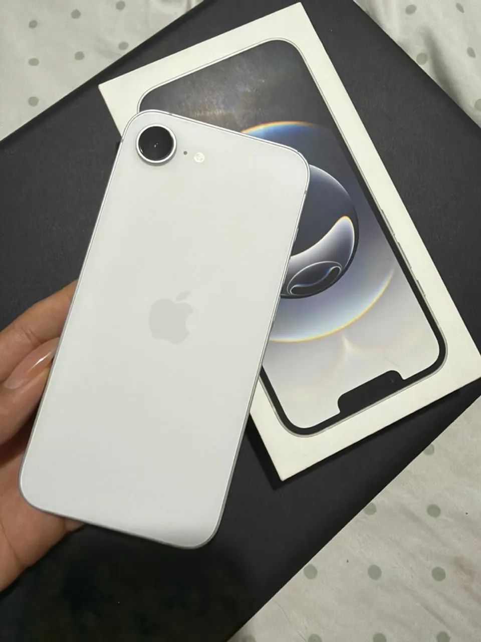iPhone 16e