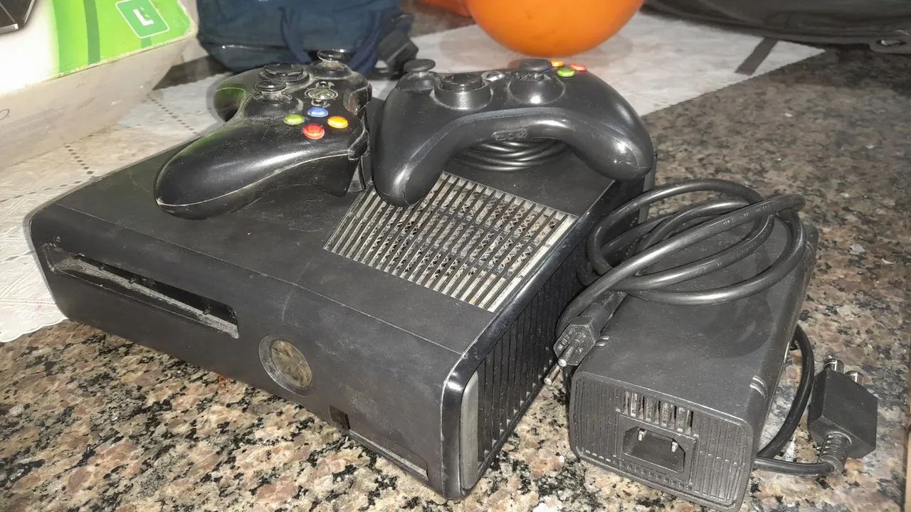 Vende-se Xbox 360 Slim - Foto 2
