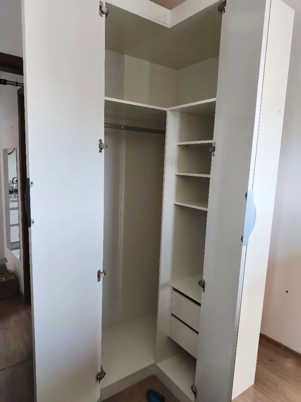 Guarda-roupa Branco