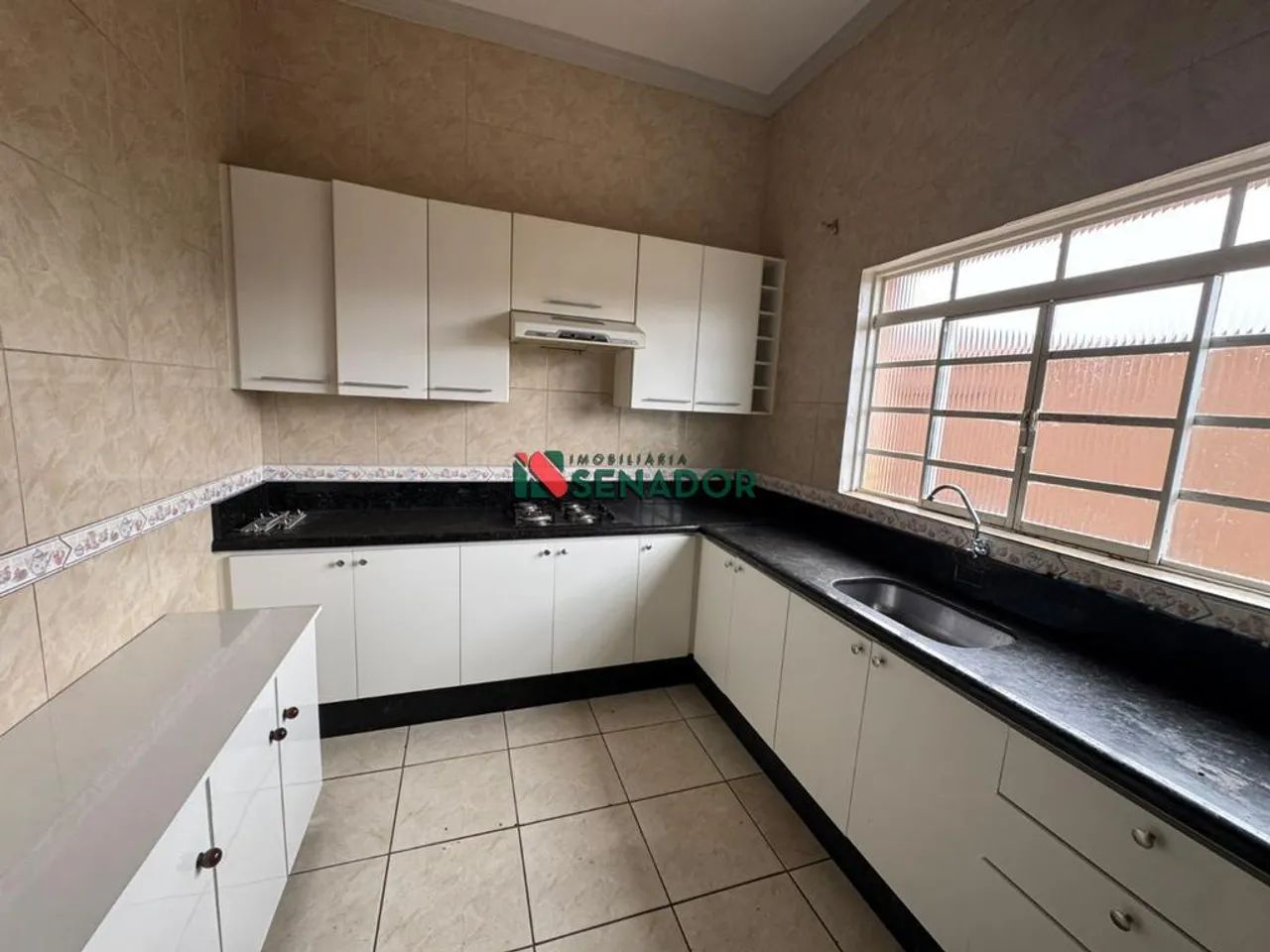 Casa para alugar em Londrina, Bancários, com 3 quartos, com 100 m² - Foto 5