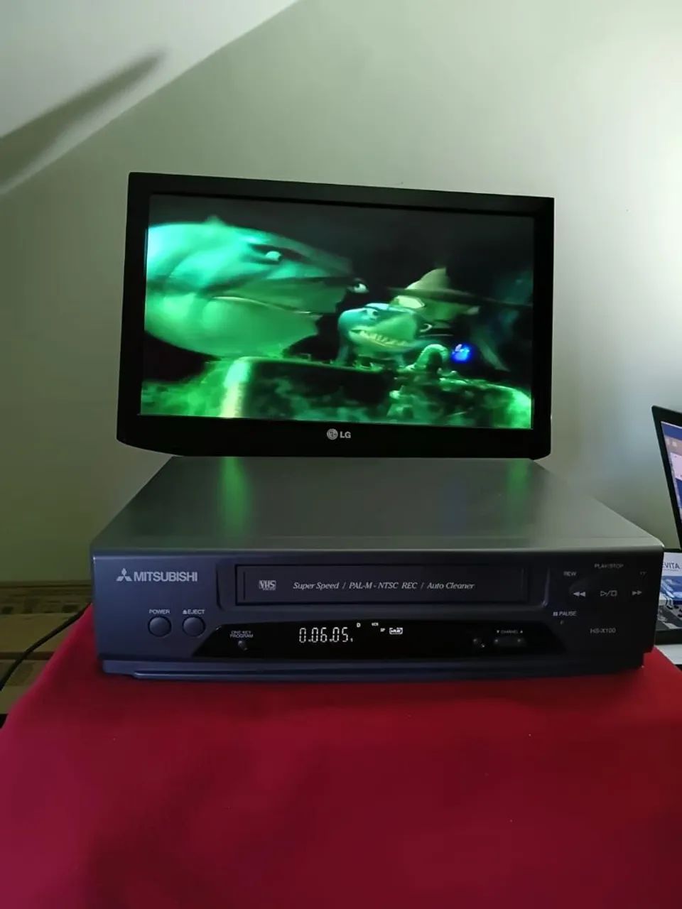 Vídeo Cassete MITSUBISHI 4 cabeça! 