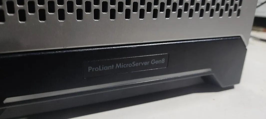Vendo servidor compacto HP ProLiant MicroServer Gen8,  - Foto 2