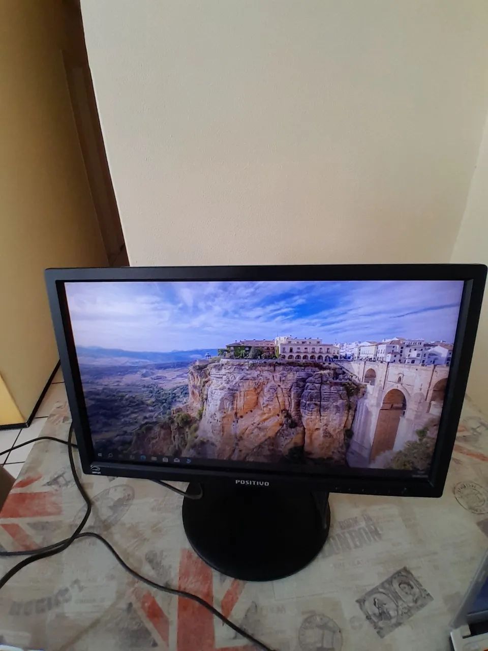 Monitor  20 Positivo $140  - Foto 4
