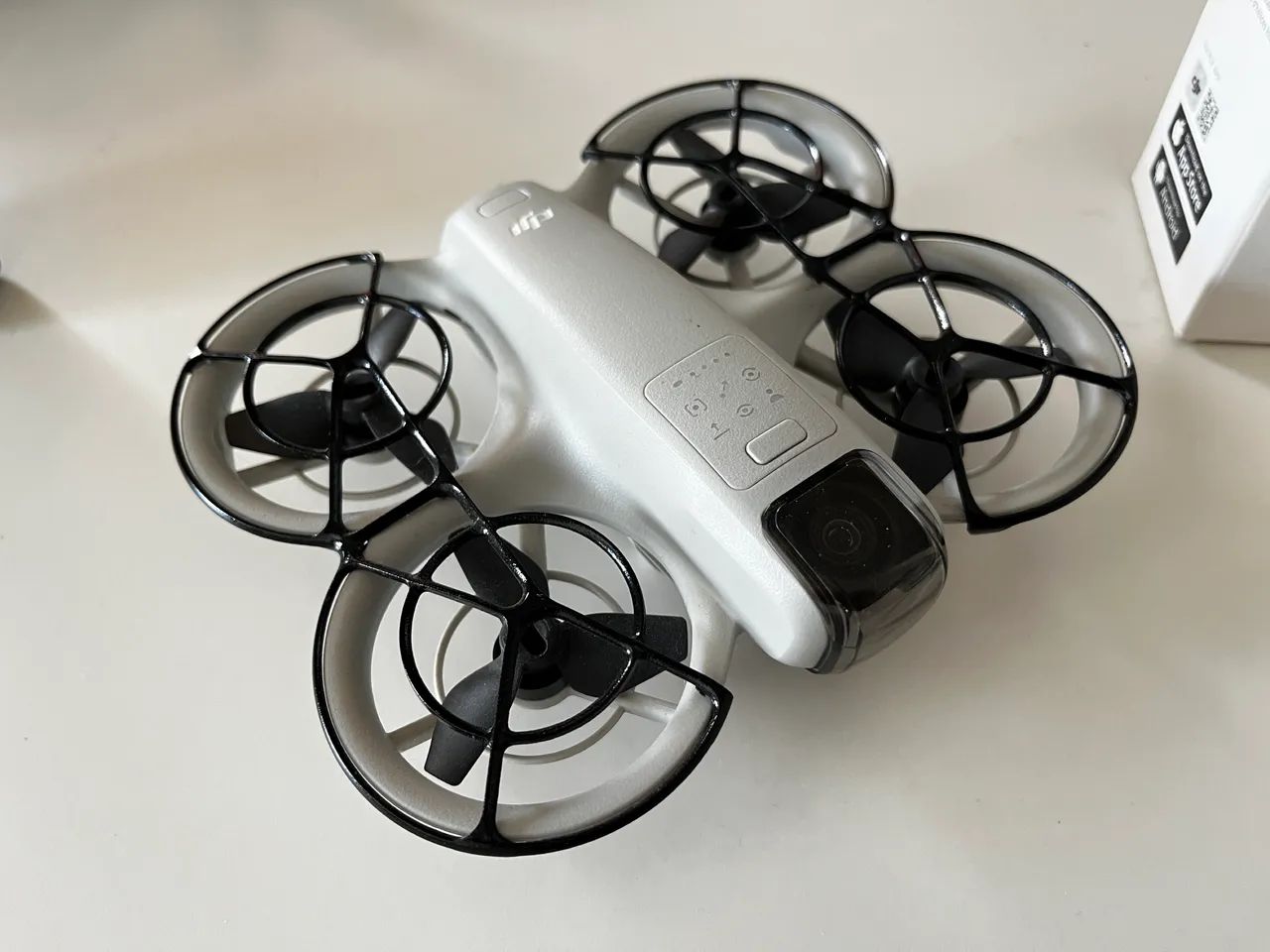 DJI NEO