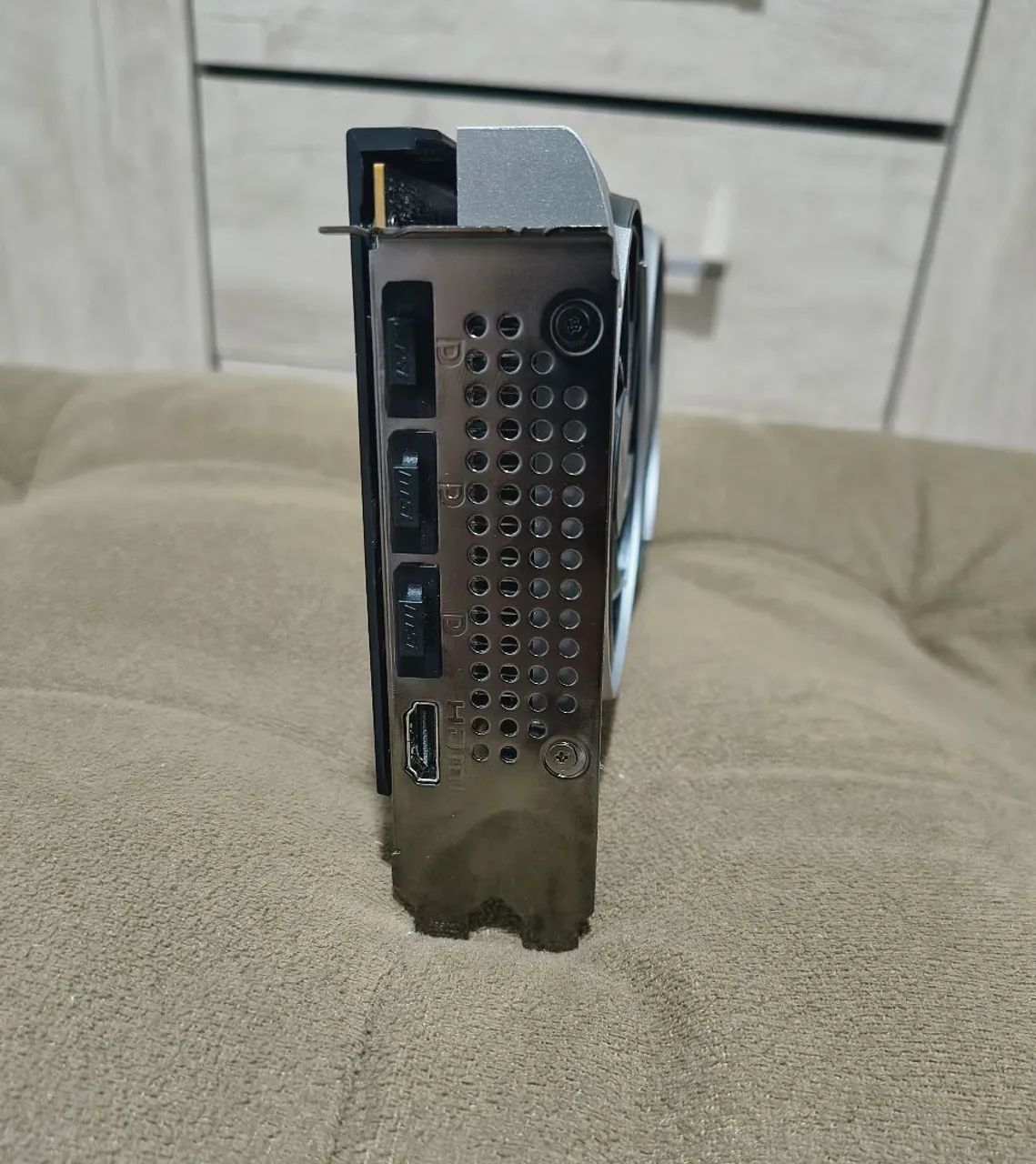 Placa de vídeo RTX 5050 MSI Ventus 2X  - Foto 4