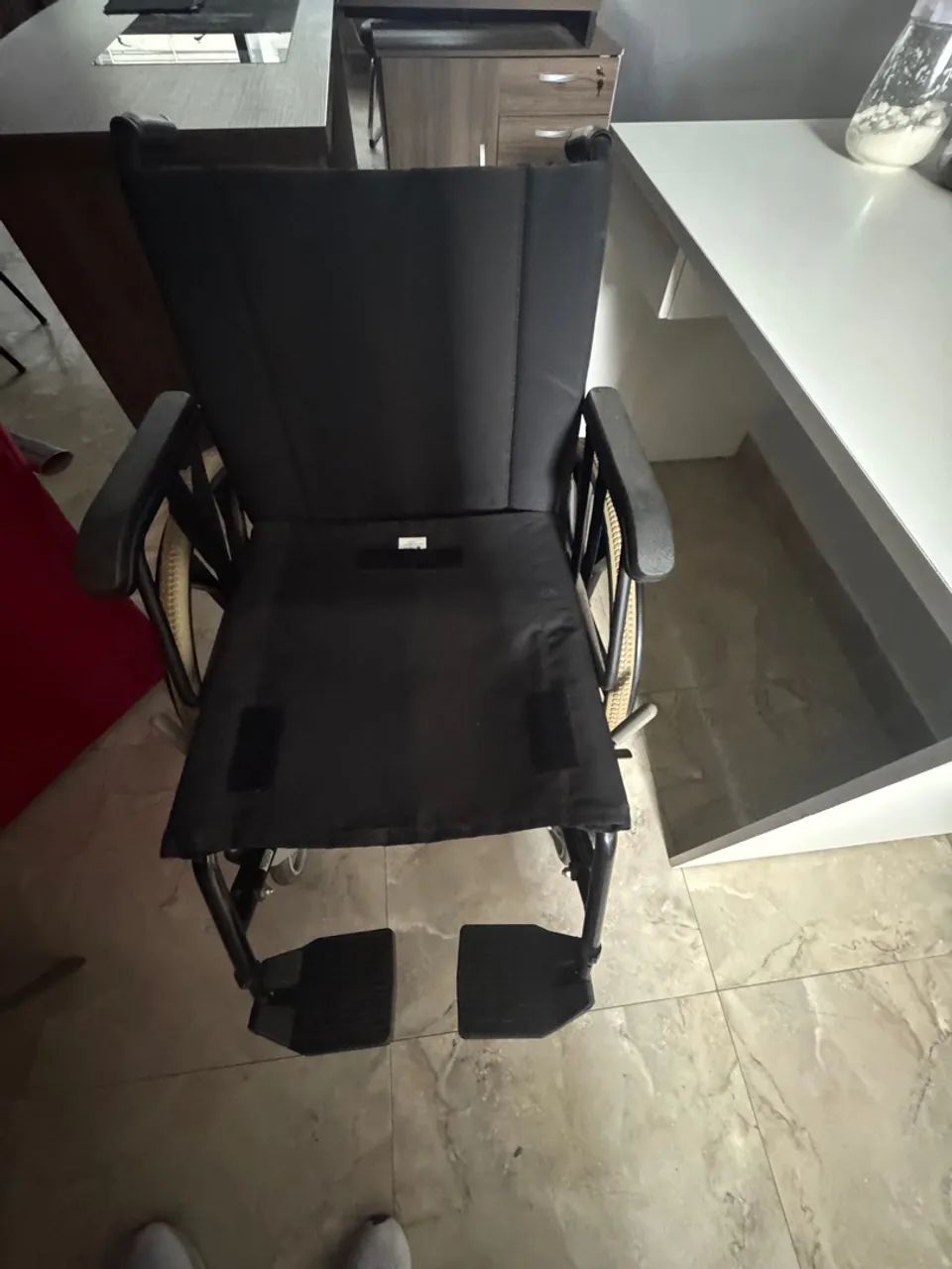 Vendo Cadeira de rodas  - Foto 2