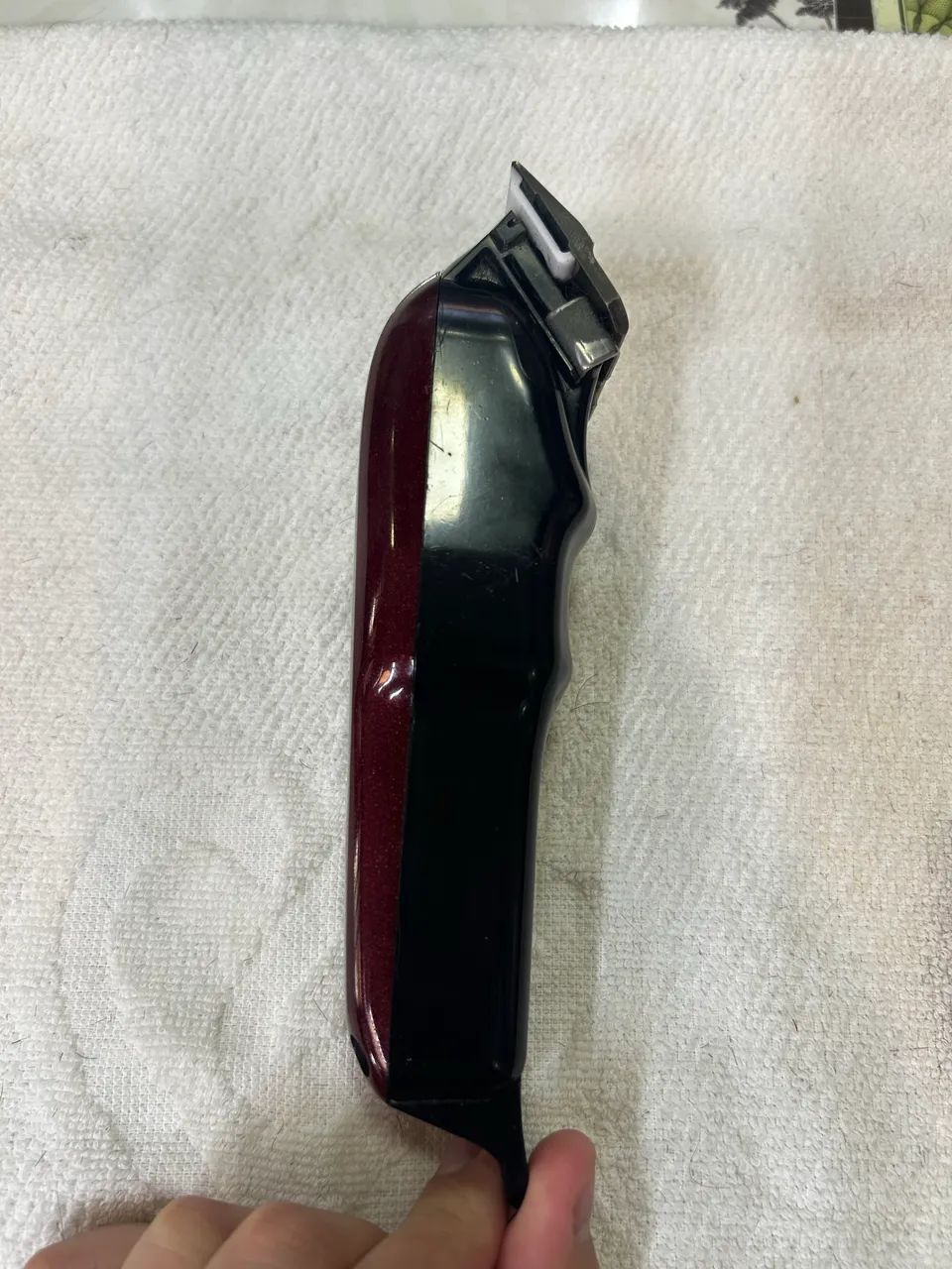 Vendo máquina de cortar cabelo mágic clip wahl (valor negociável) - Foto 3