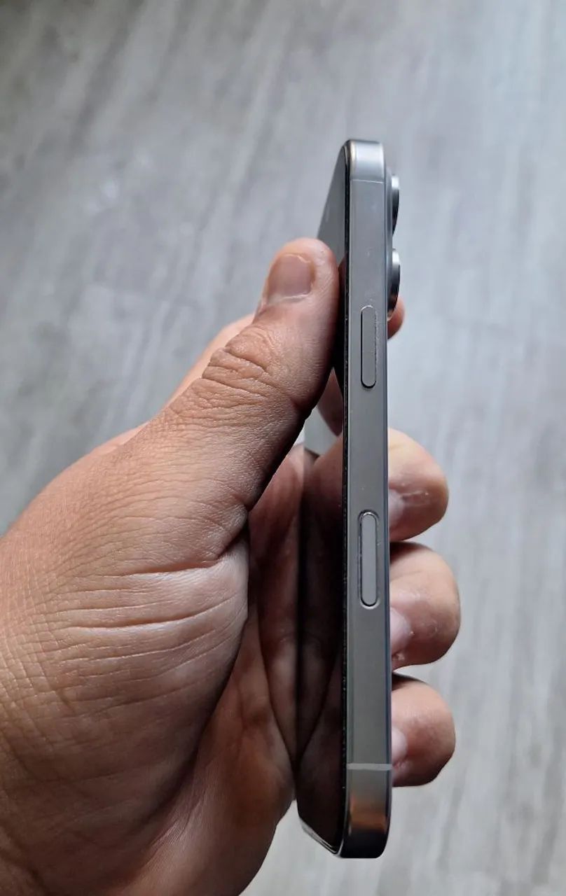 IPHONE 16 PRO - Foto 5