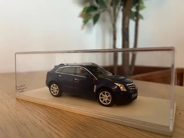 Miniatura Cadillac SRX CROSSOVER 1.43 na cor Azul ano 2011 - Foto 5