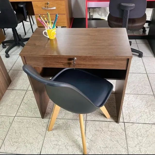 Escrivaninha gaveta com chave NOVO da loja - Foto 2