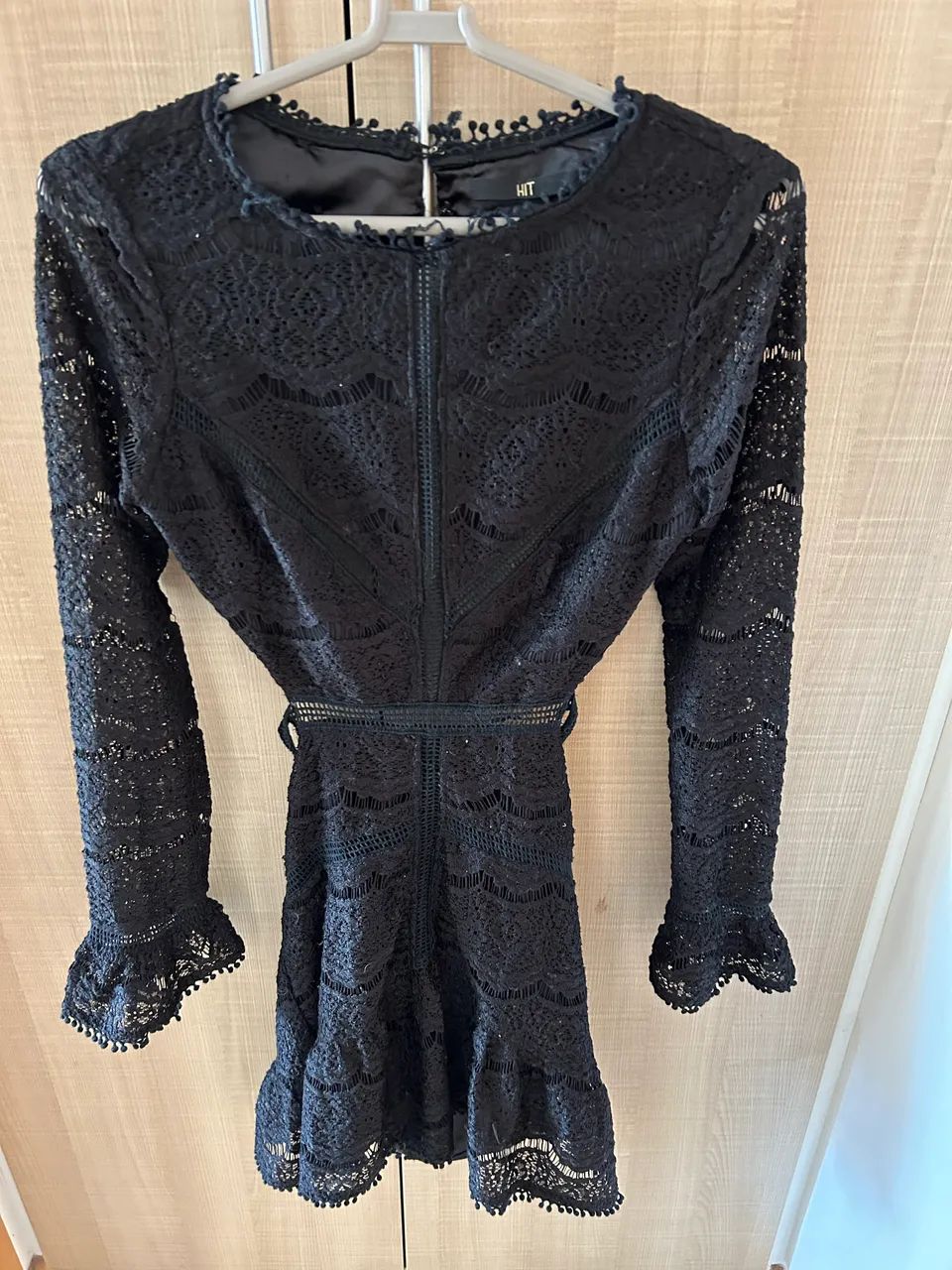 Vestido preto de renda Hit PP