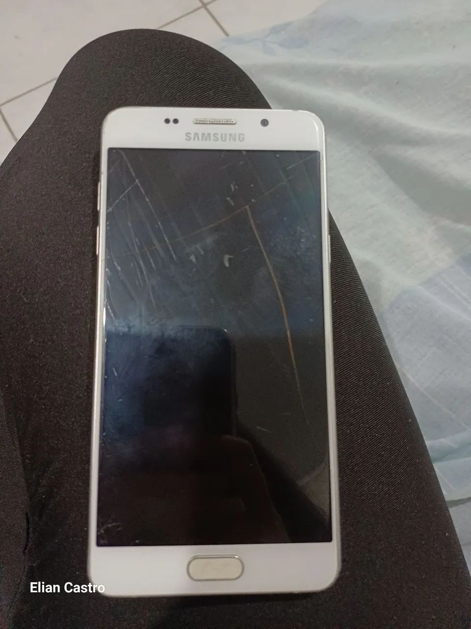 Vende-se um celular usando Samsung galaxy A5