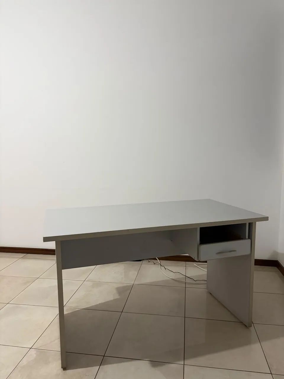VENDO MESA DE ESTUDOS  - Foto 2