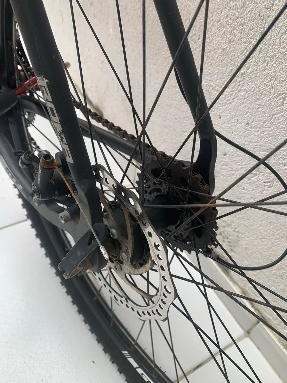 Bicicleta semi nova a venda 