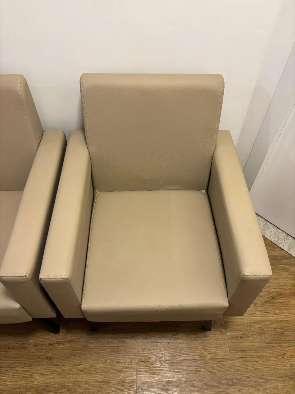 Poltronas Bege Bem Conservadas  - Foto 3