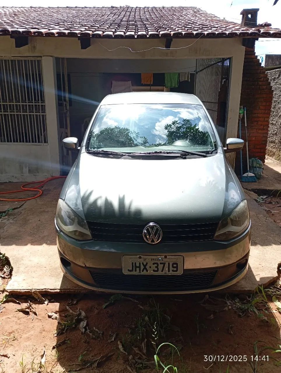 Volkswagen Fox 1.0 MI Total Flex 8V 5P 2011 - Foto 2