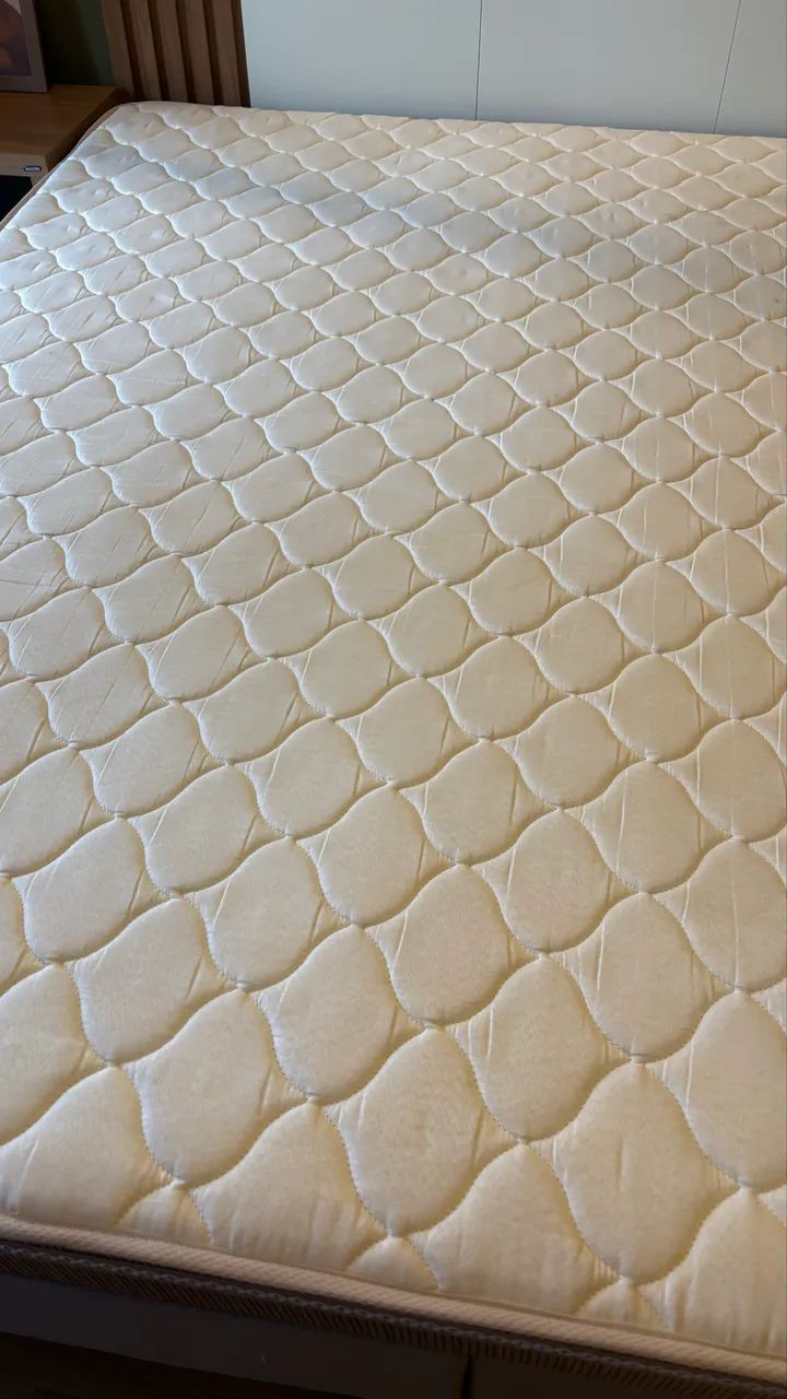 Colchão king size muito bem conservado  - Foto 2