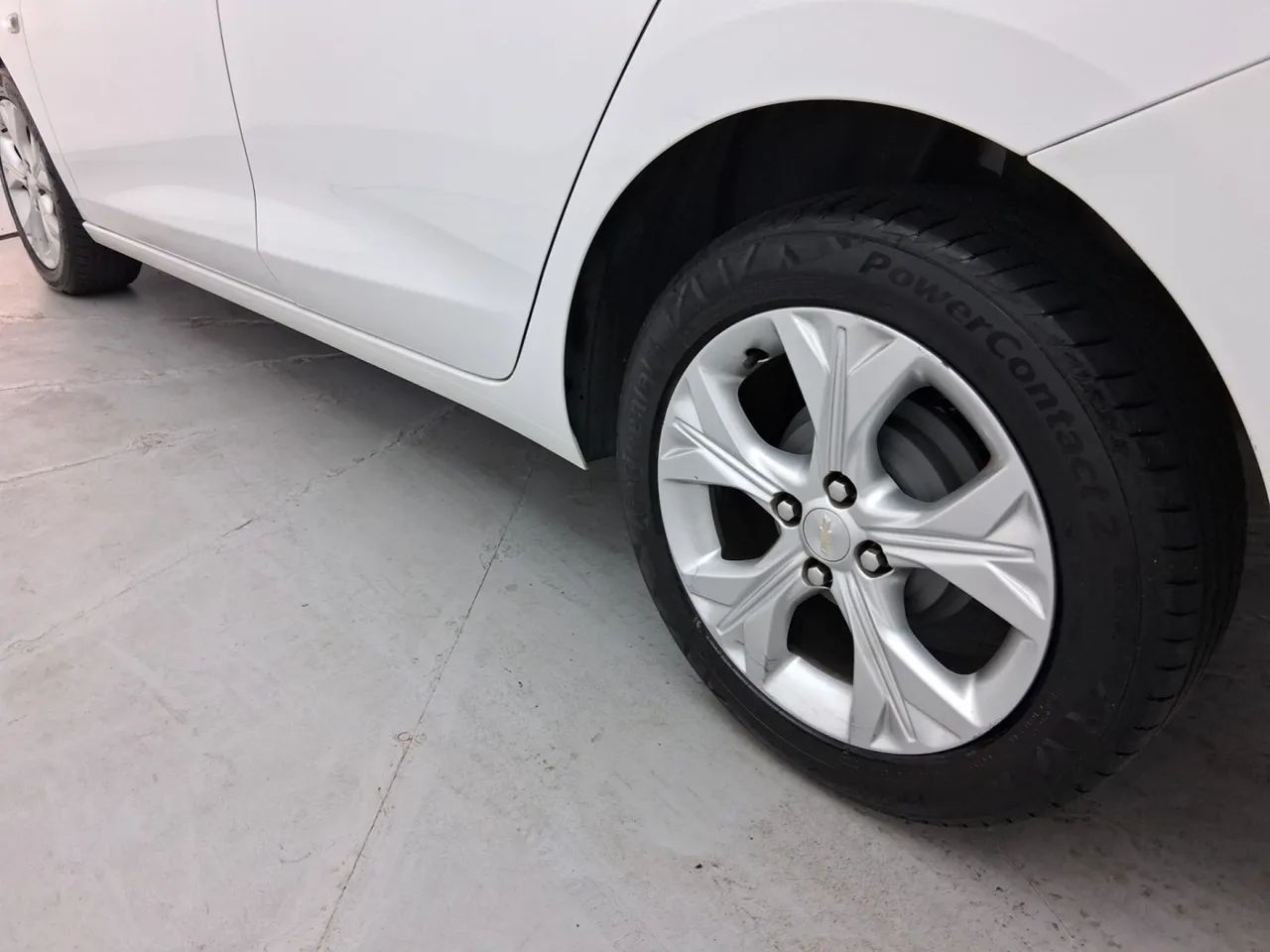 Chevrolet Onix Hatch LTZ 1.0 12V TB Flex Aut. 5P, foto 12 de 18