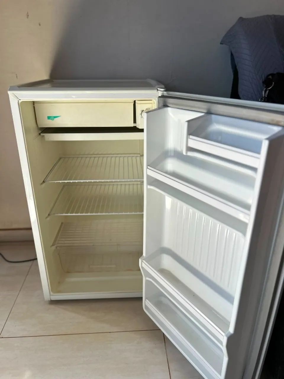 Frigobar Consul 120L - Funcionando Perfeitamente - Foto 2