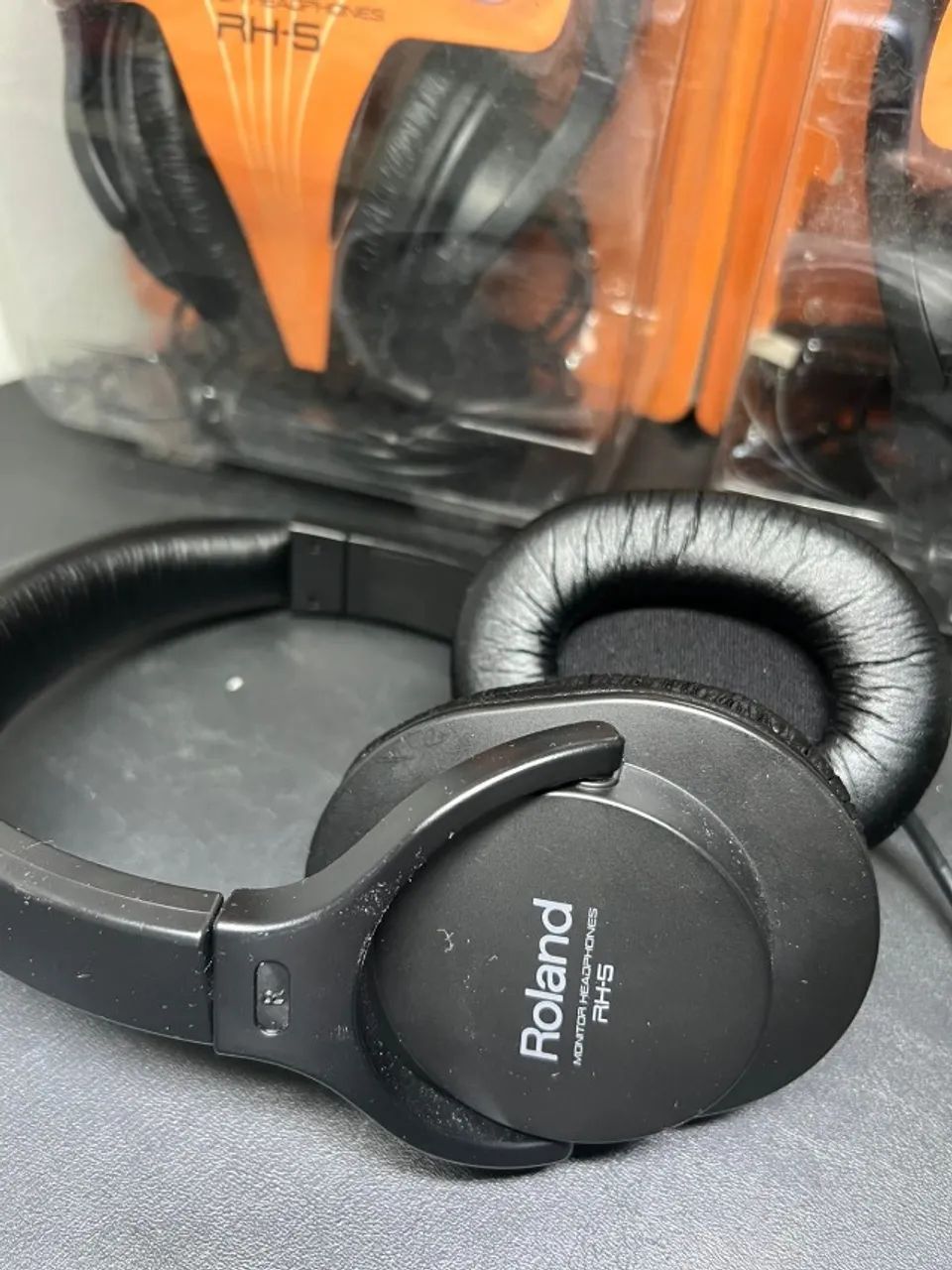 Fone De Ouvido On-ear Roland Rh-5 Preto (novo Com Caixa Aberta) - Foto 2