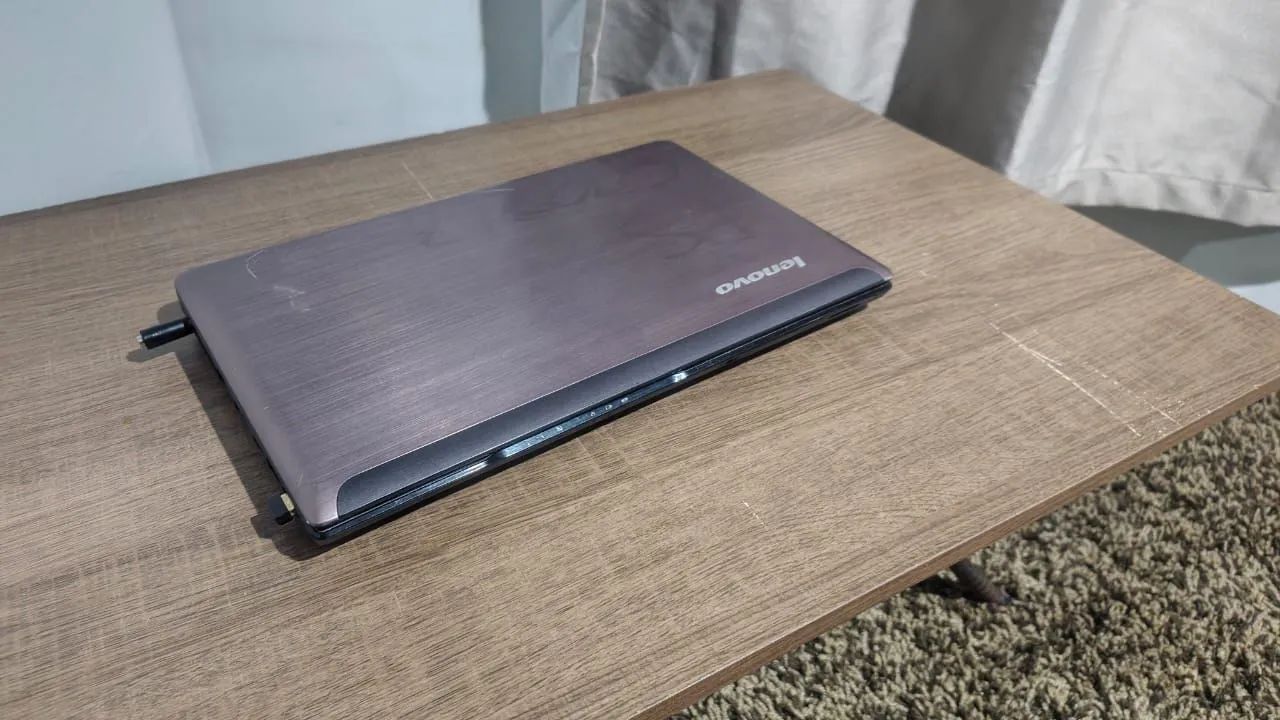 Notebook Lenovo Intel i7 6 GB RAM SSD  - Foto 3