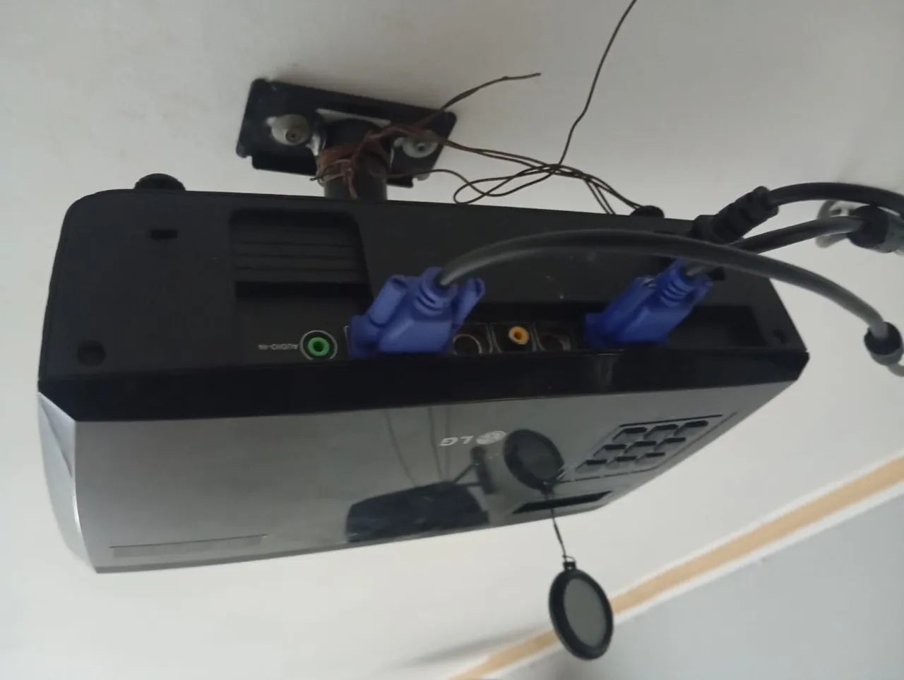 DATASHOW LG JA VAI COM CABO E ADPTADOR HDMI - Foto 4