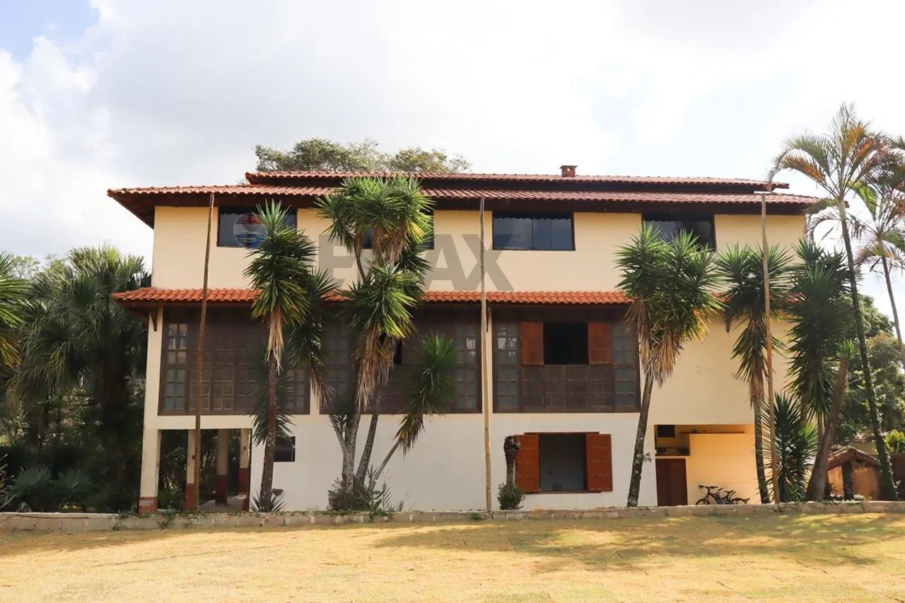 Excelente granja com lazer completo
