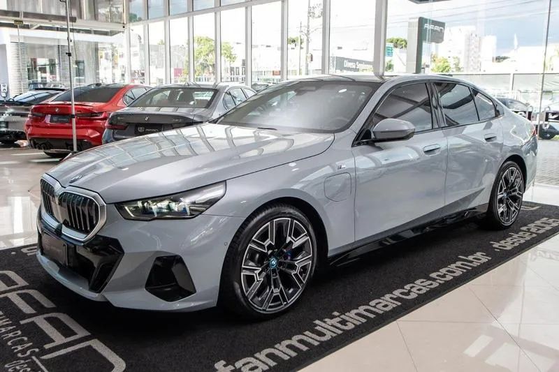 BMW 530E 2025