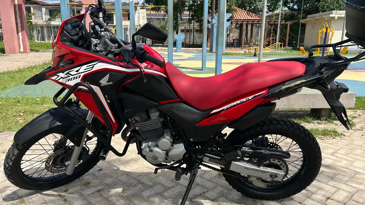 XRE 300 