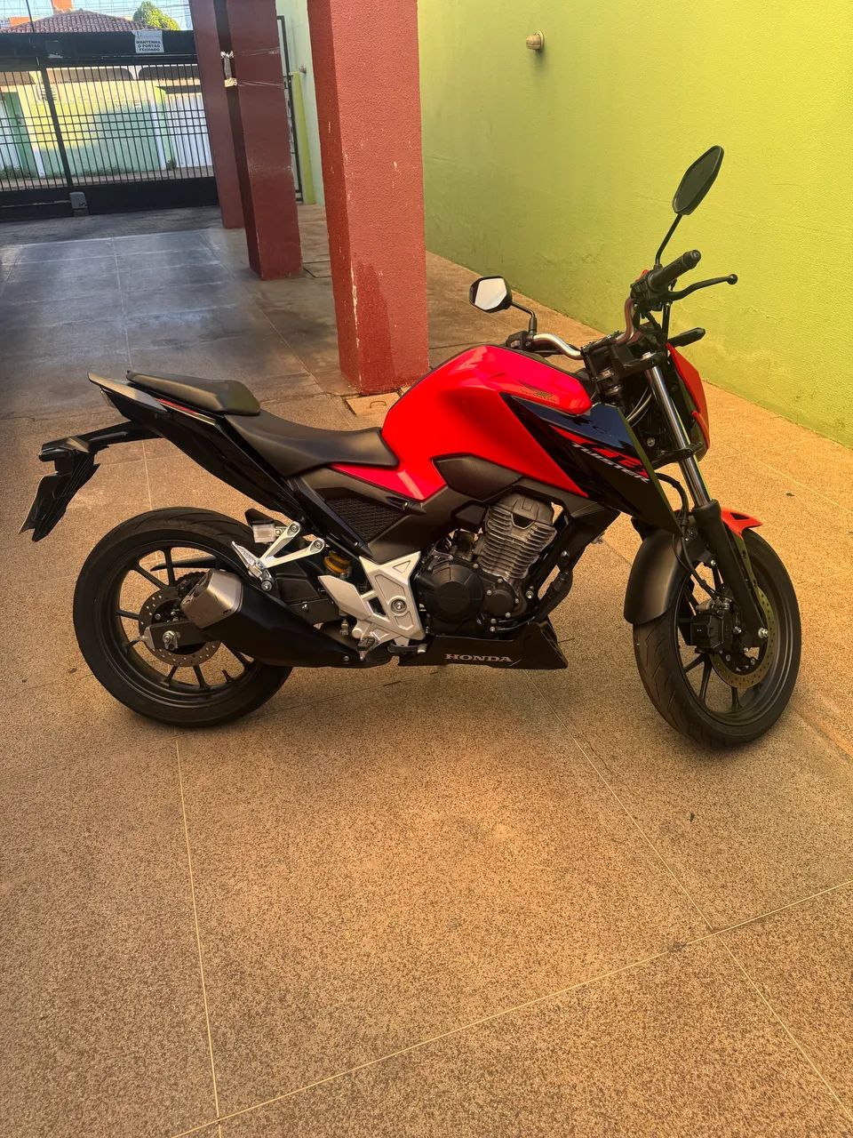 CB300F
