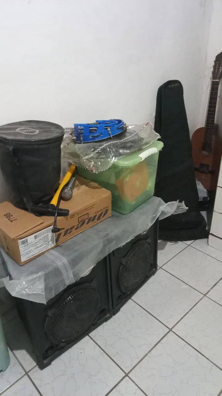 Vendo som e instrumentos de bandinha 