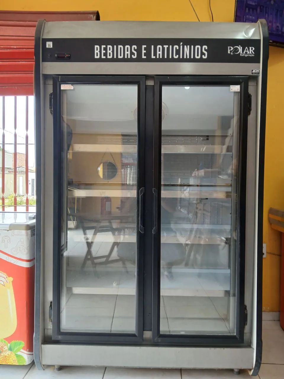 Geladeira expositora 2 portas. - Foto 2