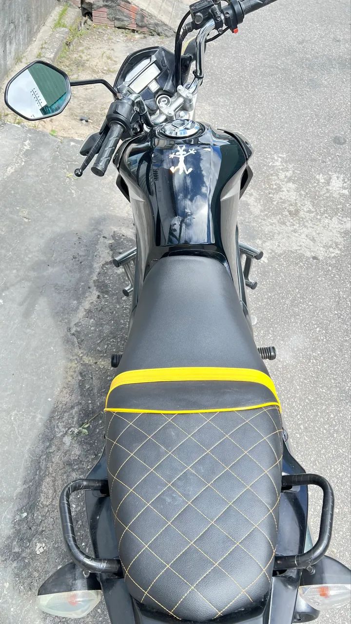 Titan  - Foto 4