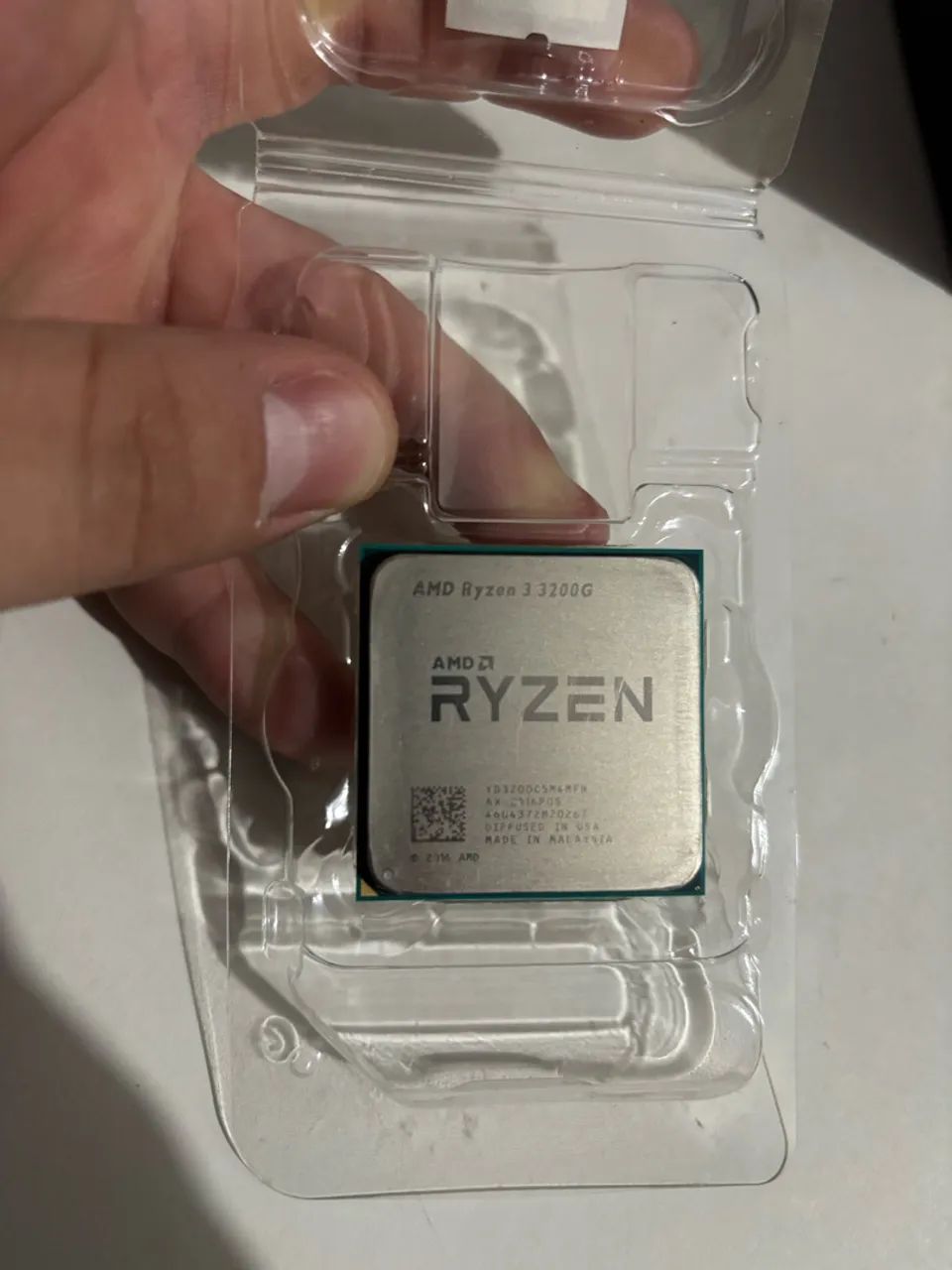 AMD Ryzen 3 3200G com Radeon Vega 8