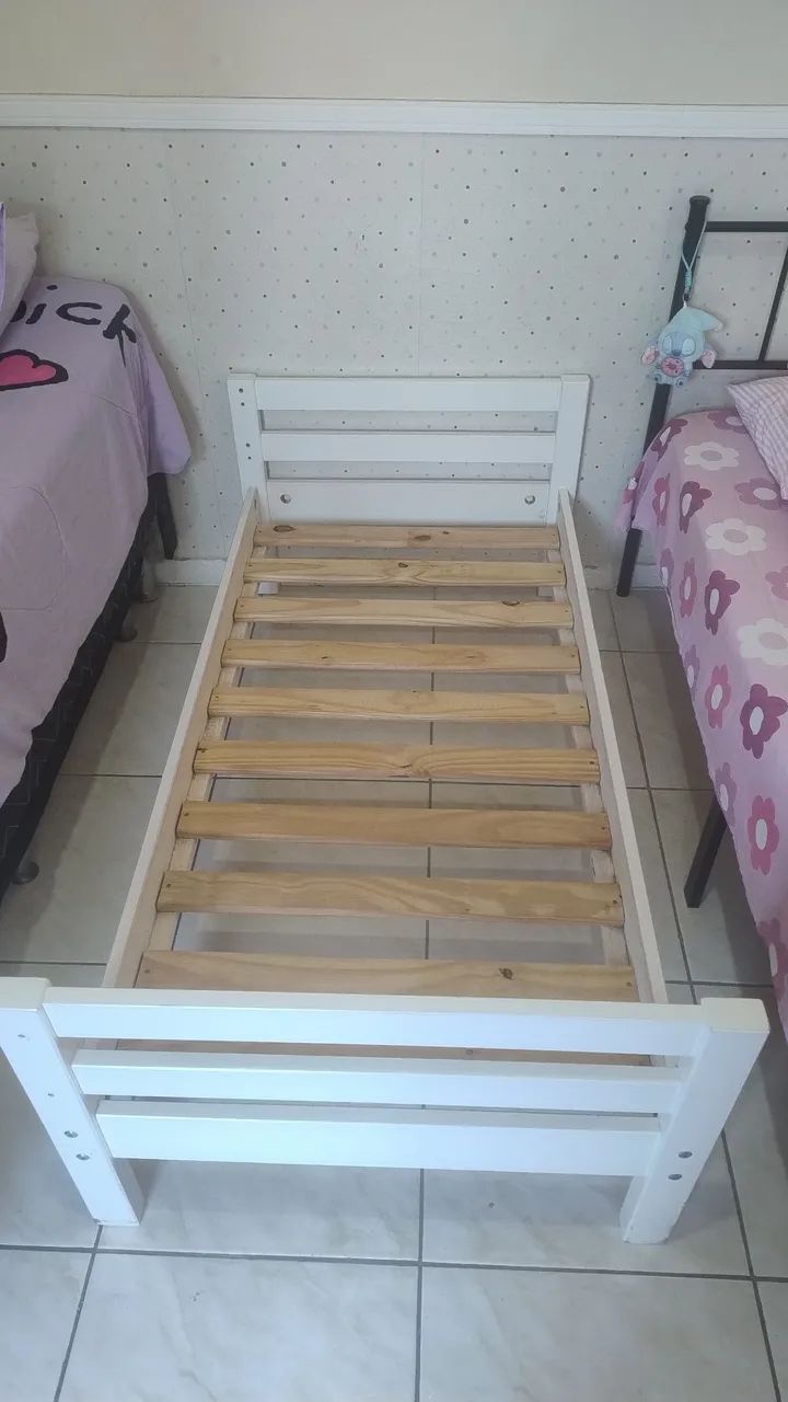 Mini cama ( Montessori) com estrado e lateral ( acompanha colchão)  - Foto 2