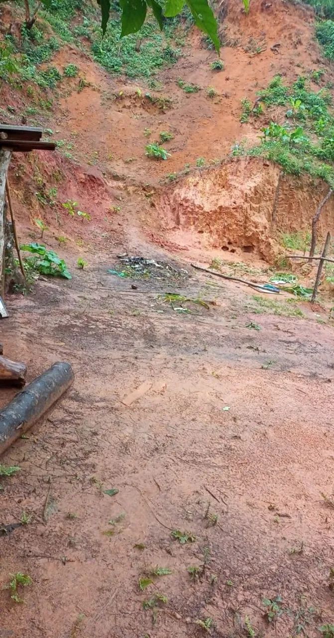 Terreno  2 lotes um só preço 