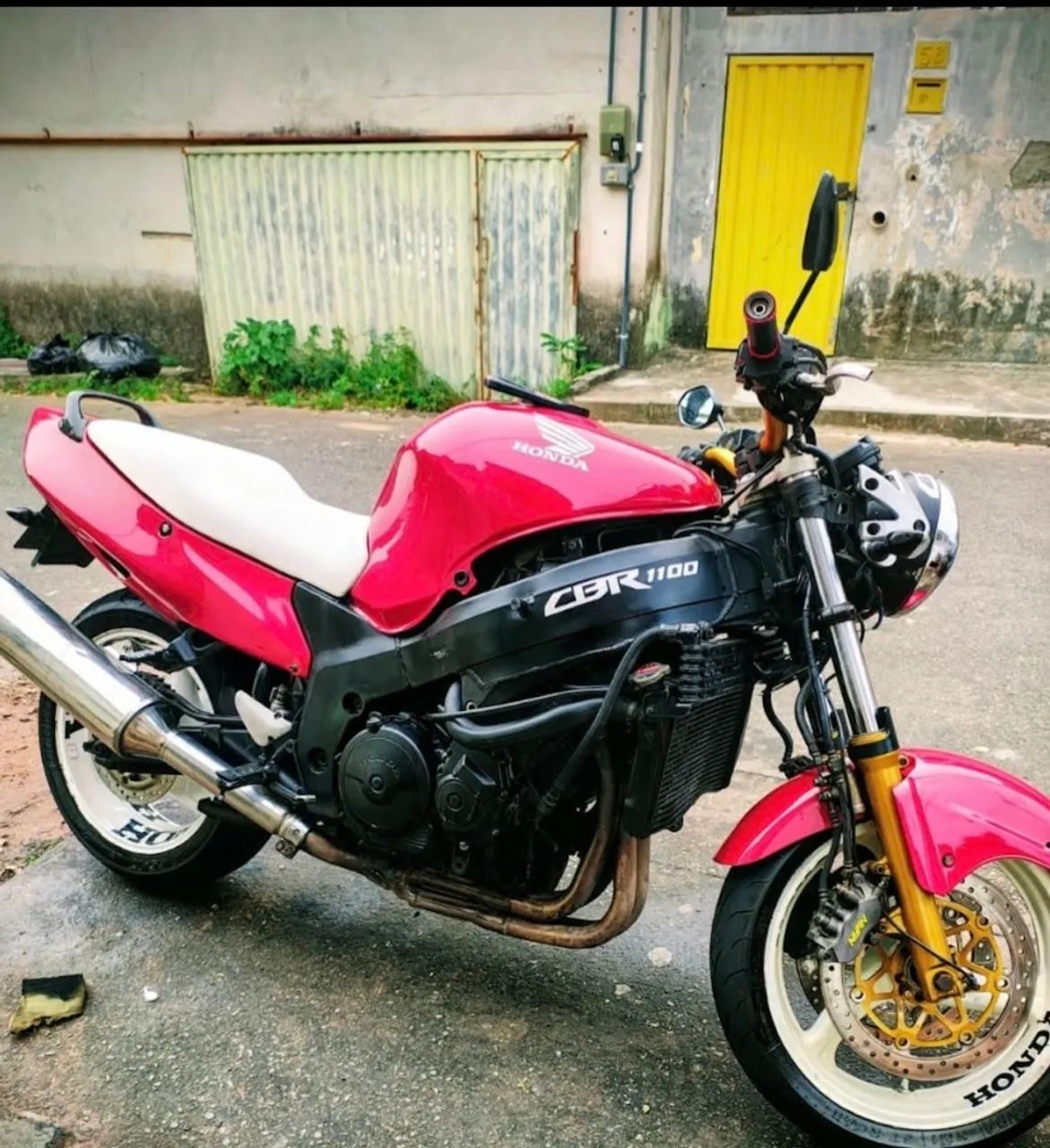 Moto CBR 1100  - Foto 2