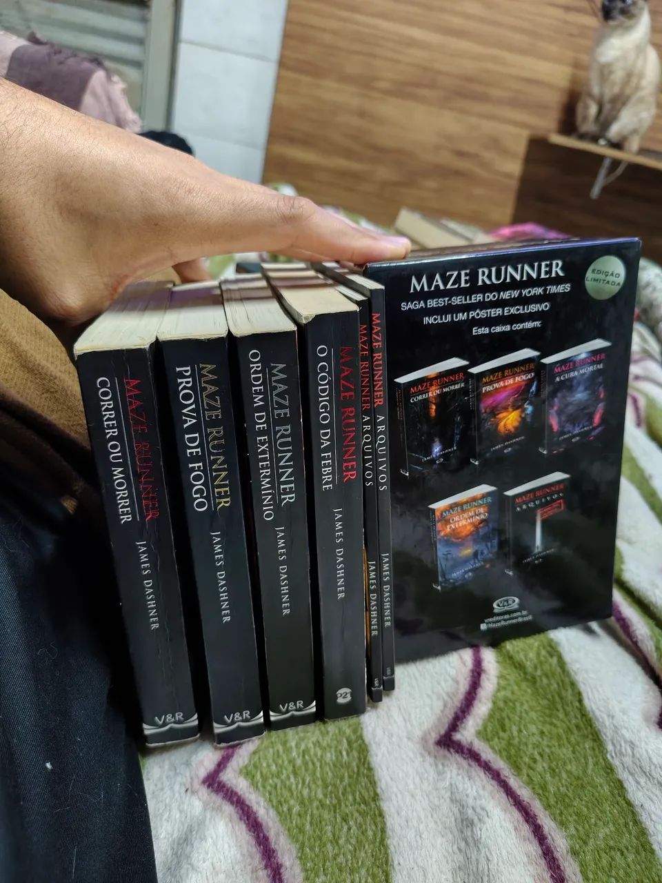 Lote de livros com box - Foto 2