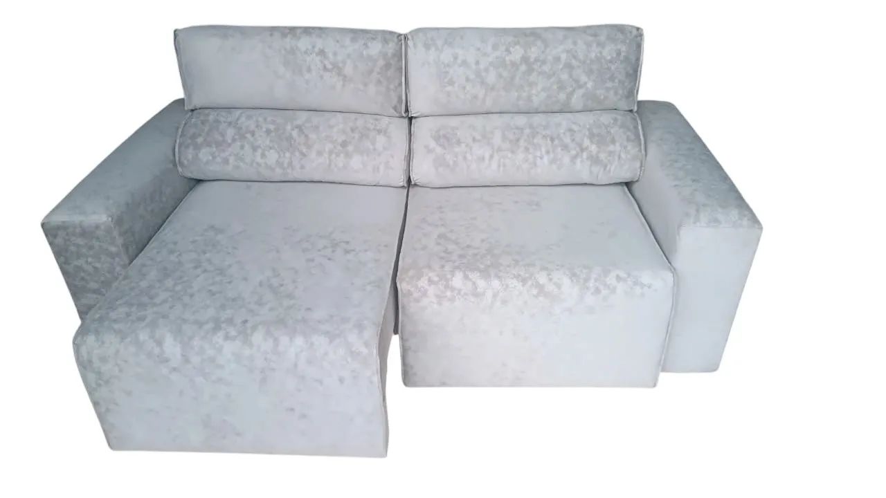 Cama box e sofás 