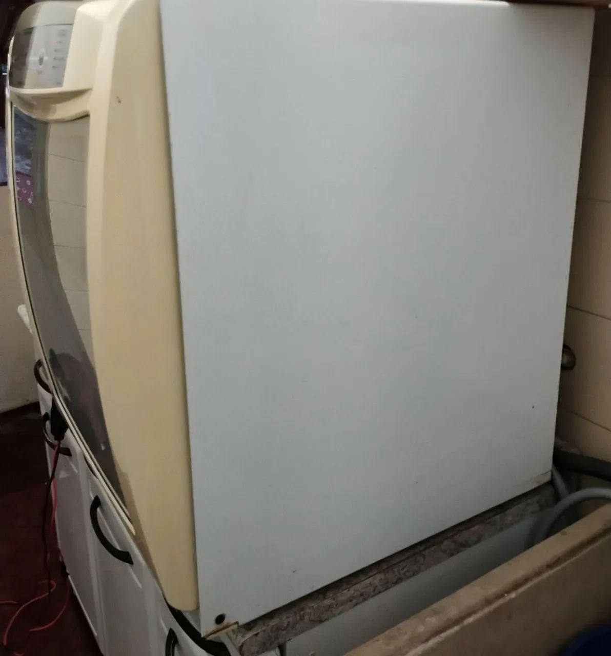 Lava-louças Brastemp 8 Serviços com defeito - Foto 3