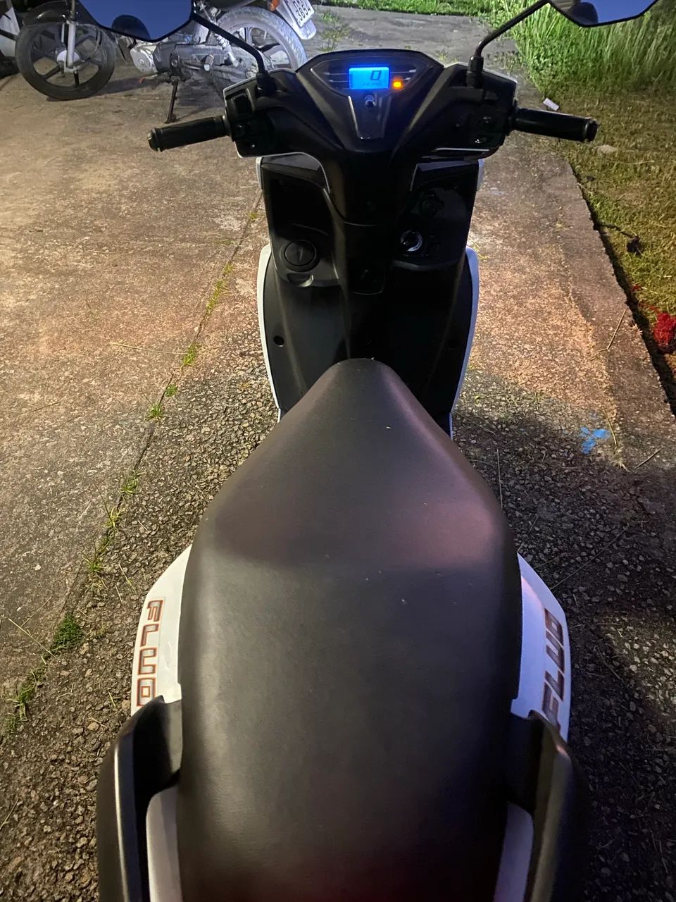 YAMAHA FLUO 125 