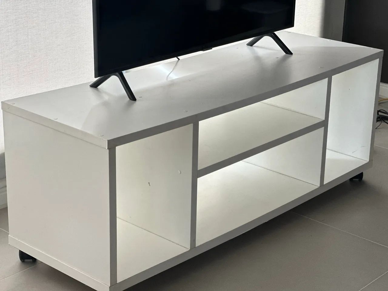 Hack de tv branco MDF - Foto 2