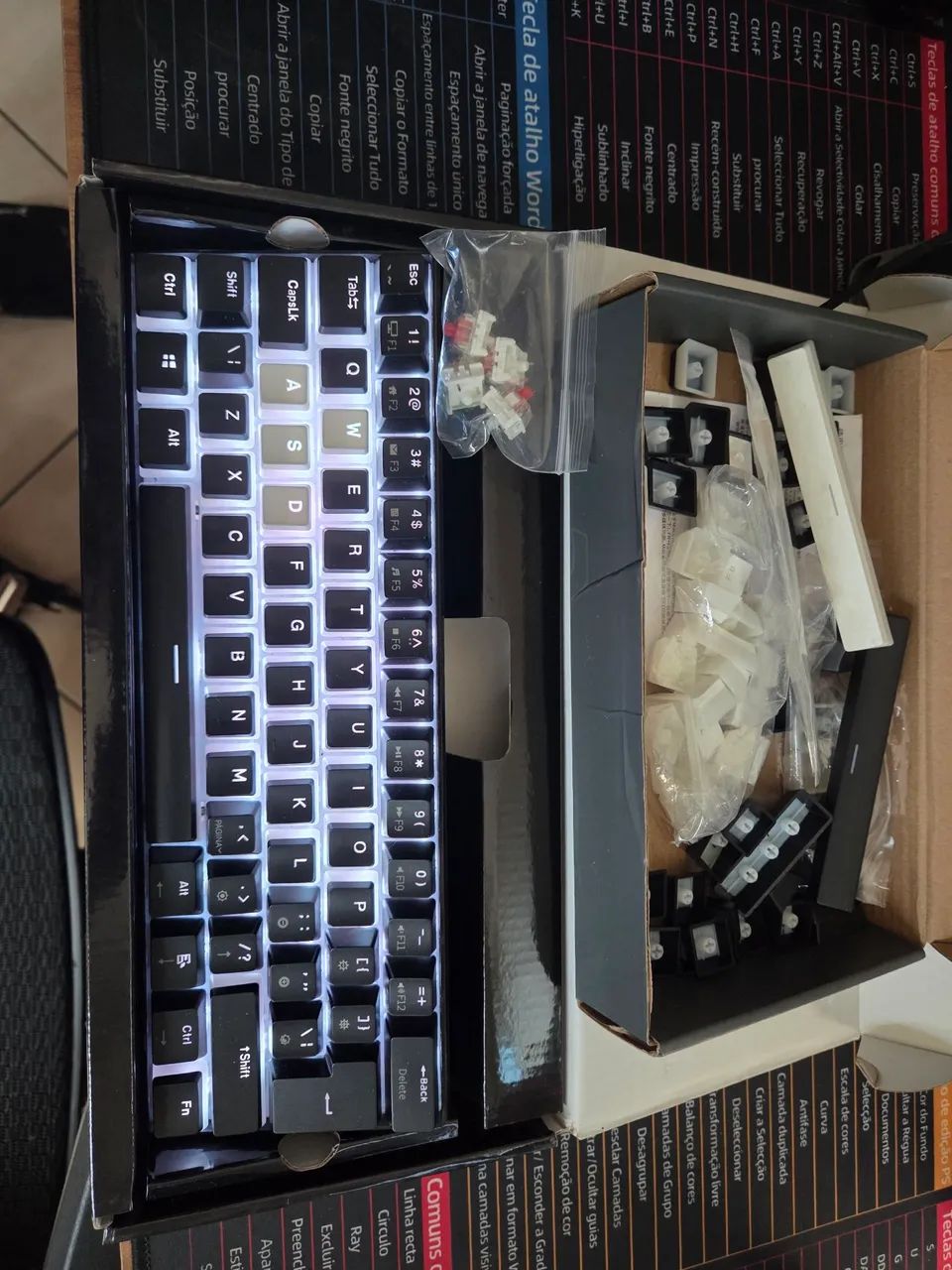 Teclado mecânico Rk Royal kludge 60% abnt 2 - Foto 2