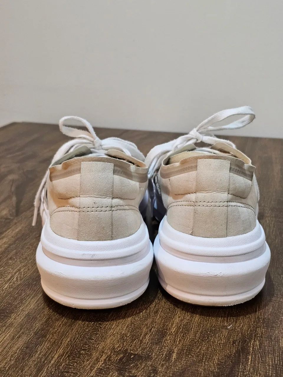 Vans modelo vendido no exterior  - Foto 3